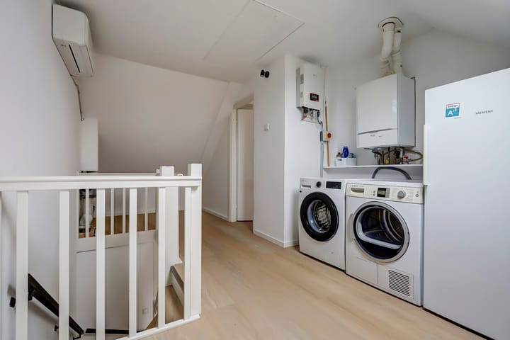 Photo 38 of Mauritsstraat 34