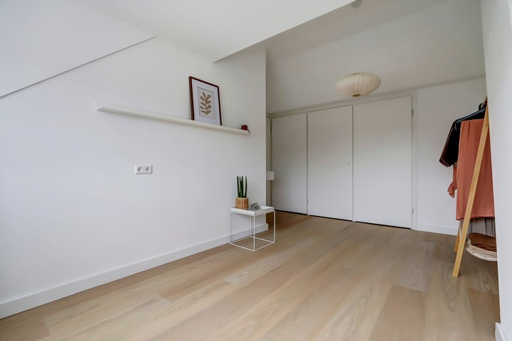 View photo 42 of Mauritsstraat 34