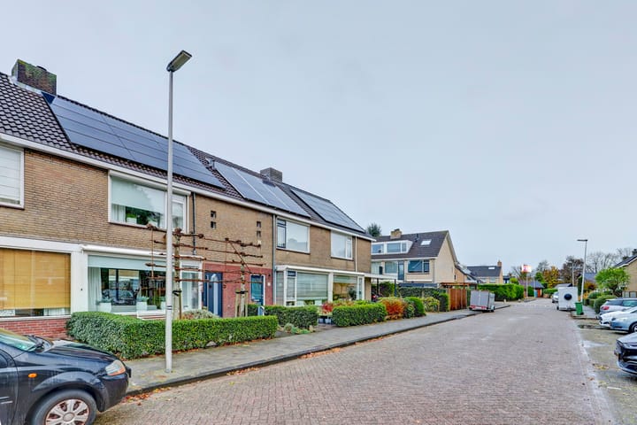 Photo 48 of Mauritsstraat 34