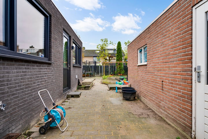 View photo 22 of Zuiderstraat 20