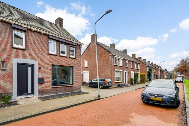 View photo 27 of Zuiderstraat 20