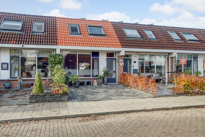 Bekijk foto 1 van Herkenboschstraat 10