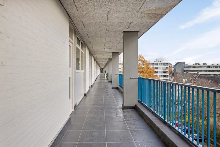 Foto 9 van Burg. van Grunsvenplein 117