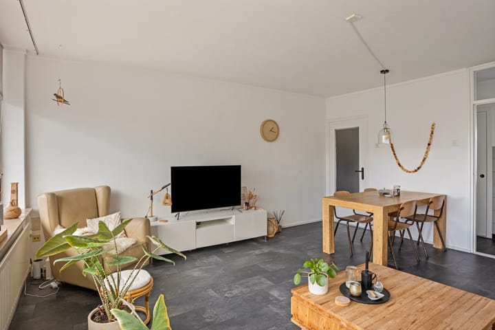 Foto 19 van Burg. van Grunsvenplein 117