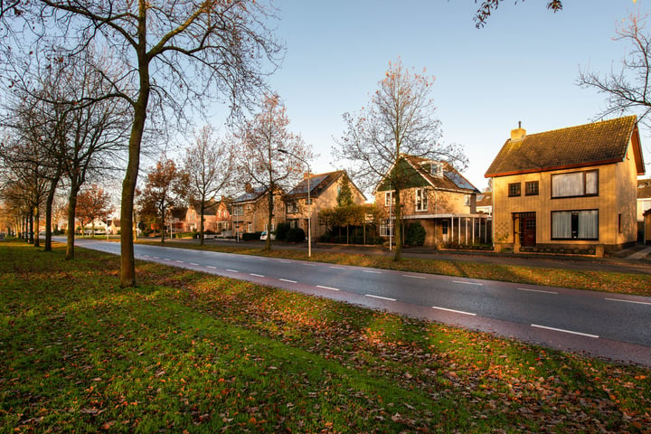 Bekijk foto 44 van Huijbergseweg 63