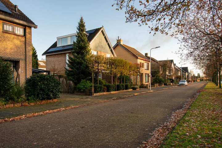 Bekijk foto 46 van Huijbergseweg 63