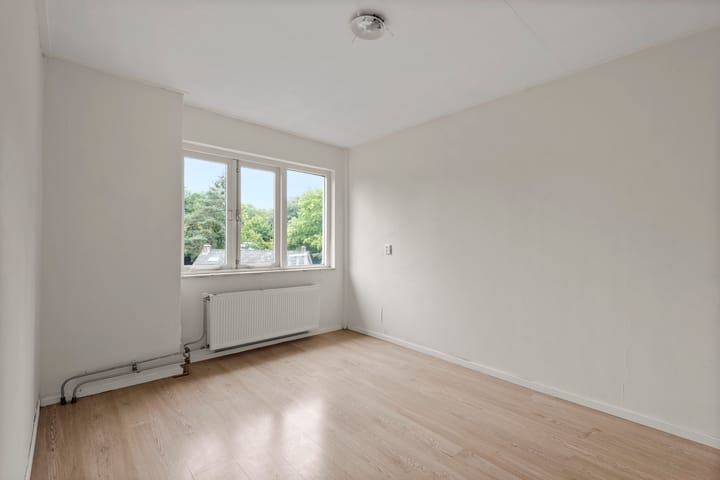 Foto 24 van van Heutszlaan 108-1