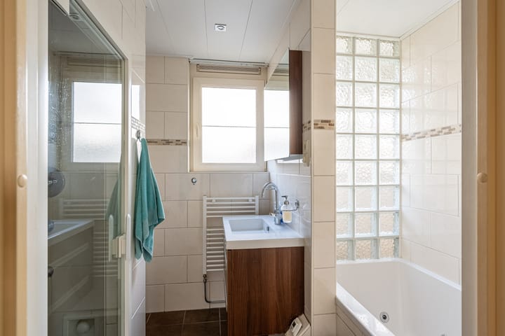 Foto 25 van Bloemenlaan 82