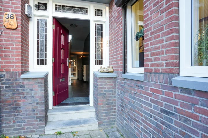 View photo 2 of Drievogelstraat 36