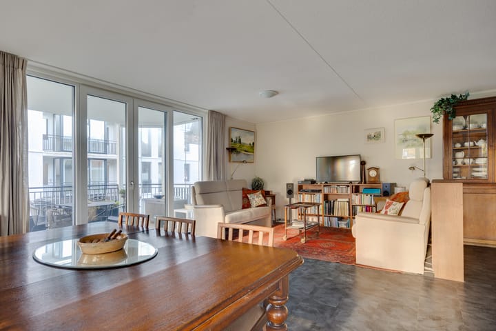 Foto 9 van Dokter de Voslaan 9