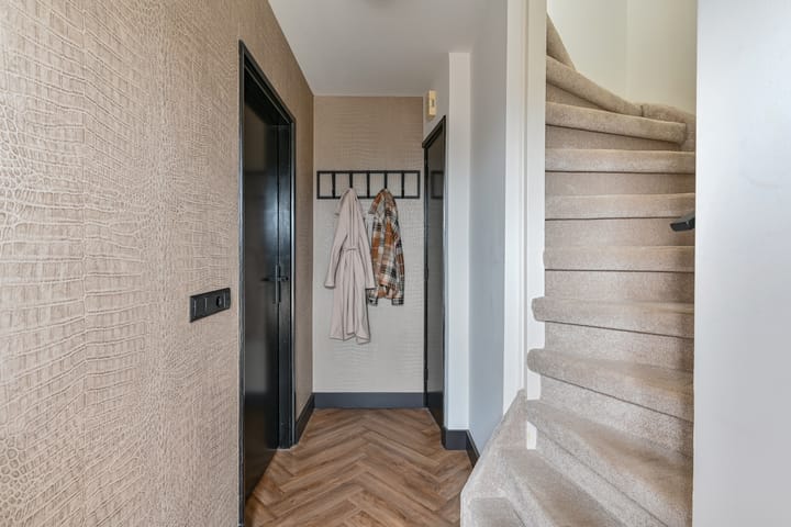 Foto 18 van Herman Bavinckstraat 4