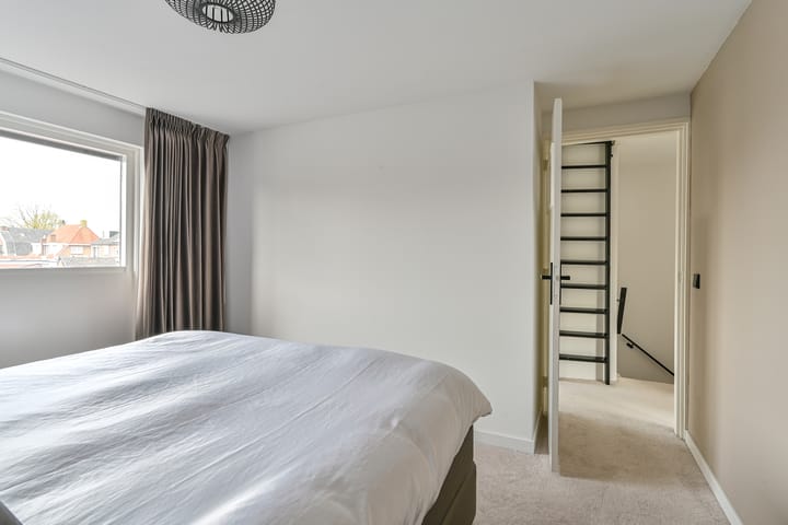 Foto 23 van Herman Bavinckstraat 4