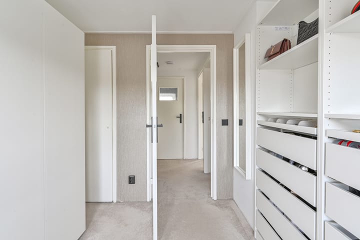 Foto 27 van Herman Bavinckstraat 4