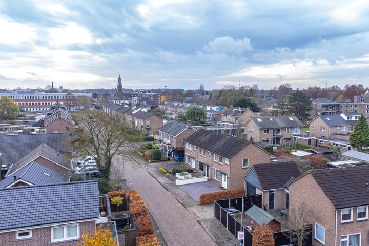 Foto 38 van Herman Bavinckstraat 4