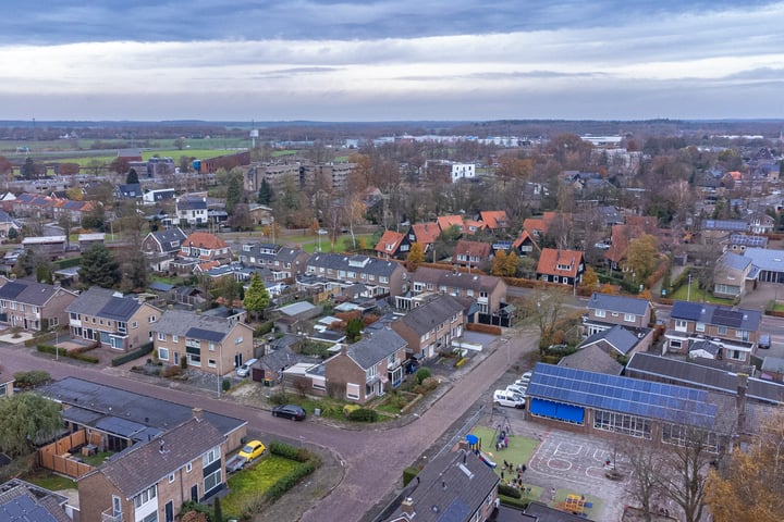 Bekijk foto 40 van Herman Bavinckstraat 4