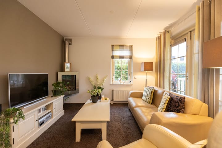 Foto 11 van Wevelsweg 1