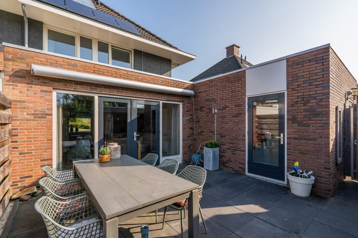 Photo 30 of Caro van Eyckweg 9