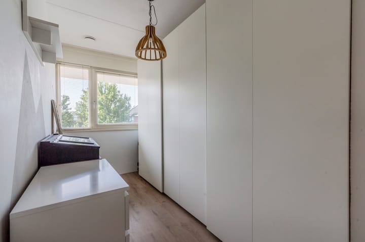 Photo 36 of Caro van Eyckweg 9