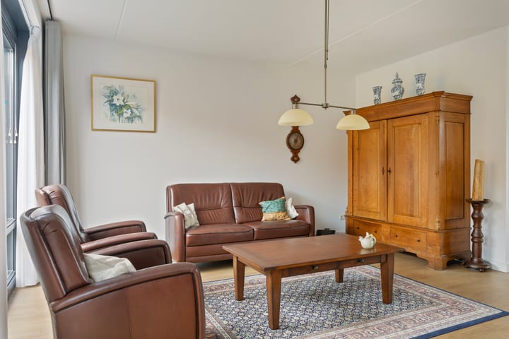 Foto 9 van Burgemeester Breukelstraat 8