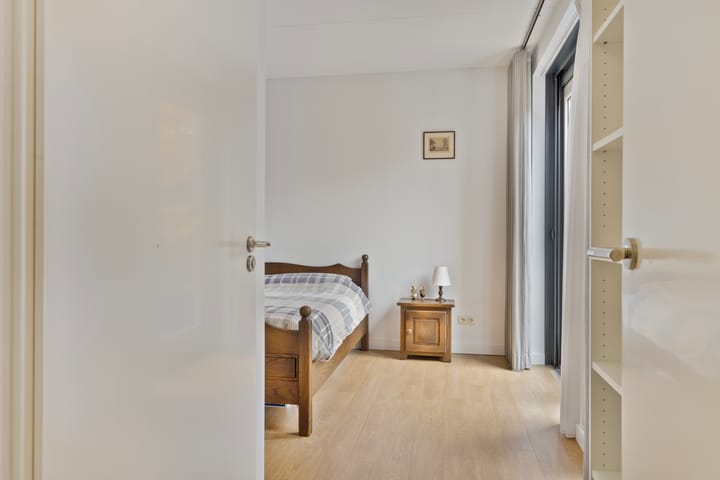 Foto 18 van Burgemeester Breukelstraat 8