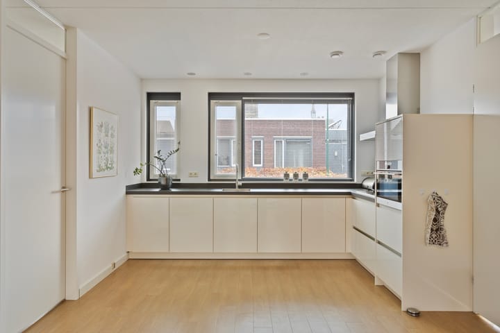 Foto 16 van Burgemeester Breukelstraat 8