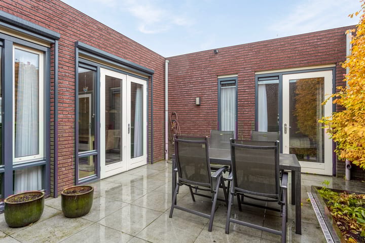 Foto 28 van Burgemeester Breukelstraat 8