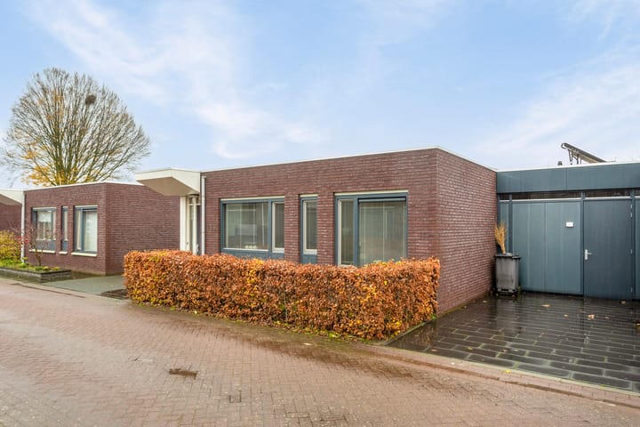 Foto 30 van Burgemeester Breukelstraat 8