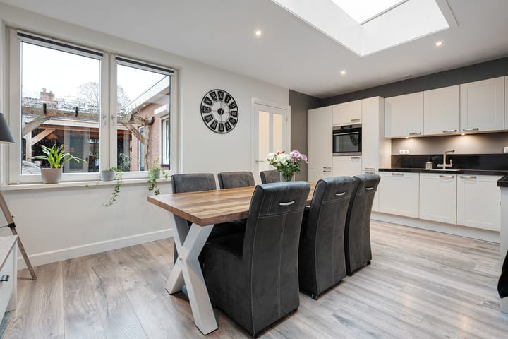 Foto 15 van J. Vermeerstraat 6