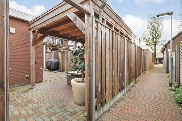 Foto 36 van J. Vermeerstraat 6