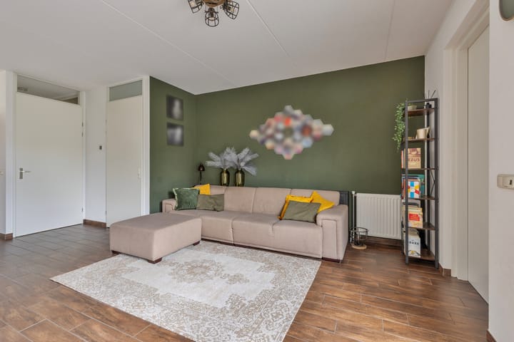 Foto 10 van Menkarstraat 21