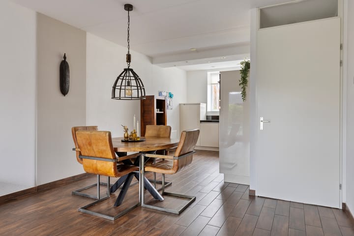 Foto 13 van Menkarstraat 21