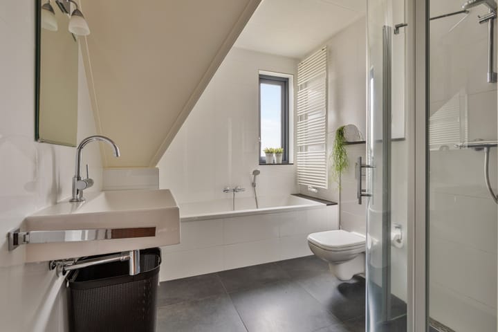 Foto 19 van Menkarstraat 21