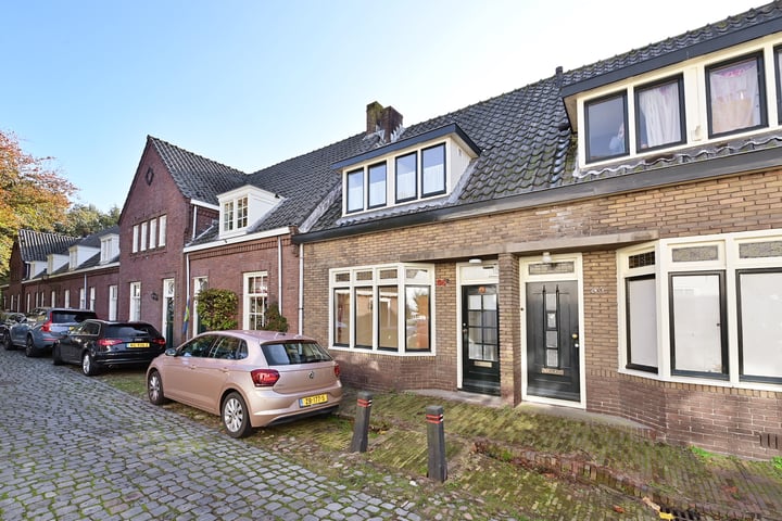 Bekijk foto 1 van Kloosterstraat 64-A