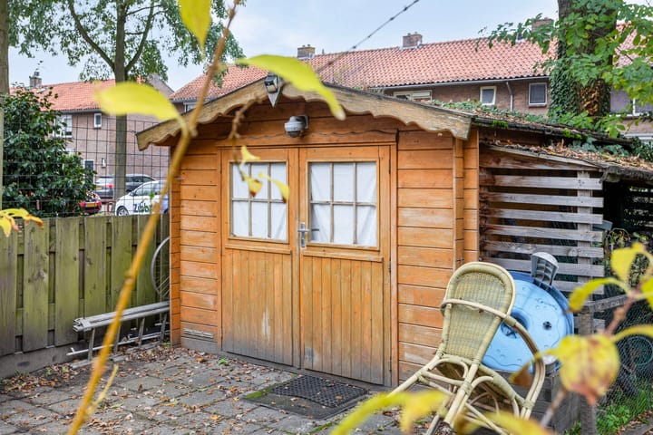 Foto 35 van Comm d Vos v Steenwijklaan 74