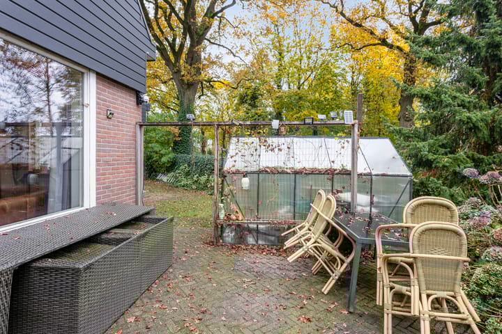 Foto 39 van Comm d Vos v Steenwijklaan 74