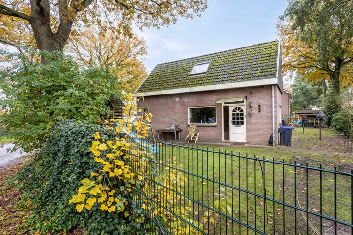 Foto 41 van Comm d Vos v Steenwijklaan 74