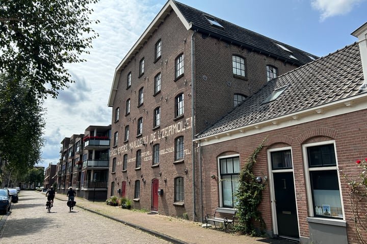 Bekijk foto 14 van Raamstraat 59