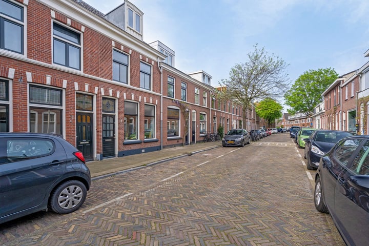 Bekijk foto 36 van Leliestraat 8