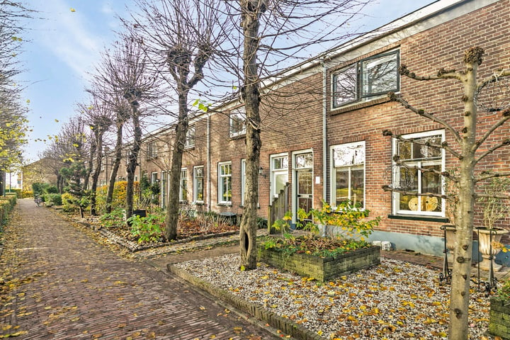 Bekijk foto 2 van Oranjestraat 3