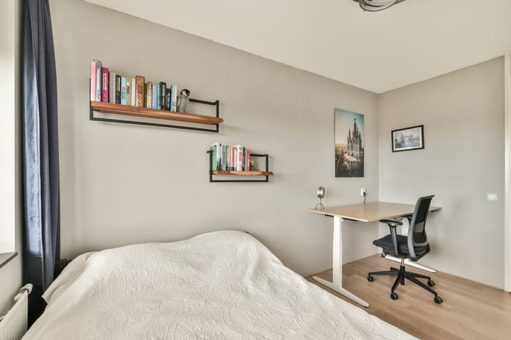 Foto 18 van Sean MacBridestraat 46