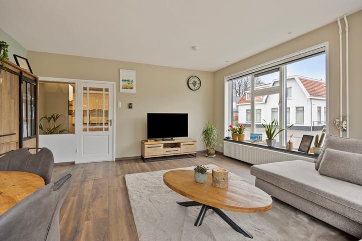 Foto 8 van Stationsweg 7-B