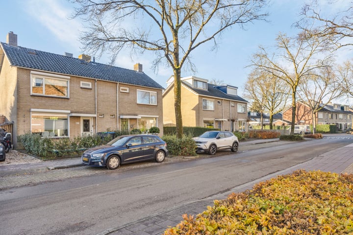 Bekijk foto 3 van Colijnstraat 47