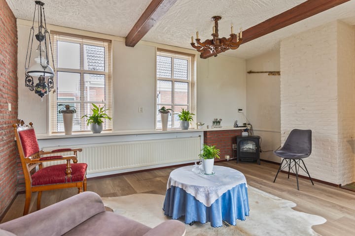 Photo 11 of Hoofdstraat 7