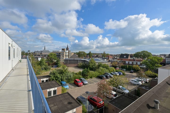 Foto 25 van C.H. Moensstraat 55