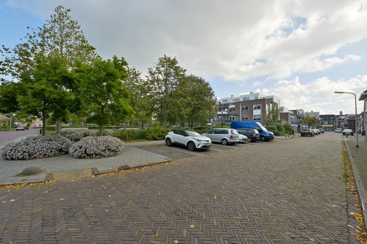 View photo 26 of C.H. Moensstraat 55