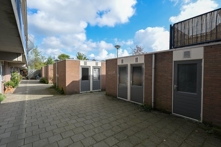 View photo 27 of C.H. Moensstraat 55