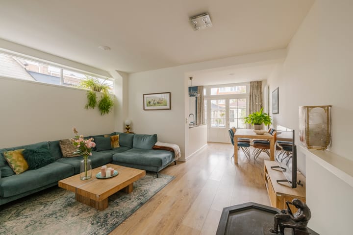 Foto 2 van Van 't Hoffstraat 1