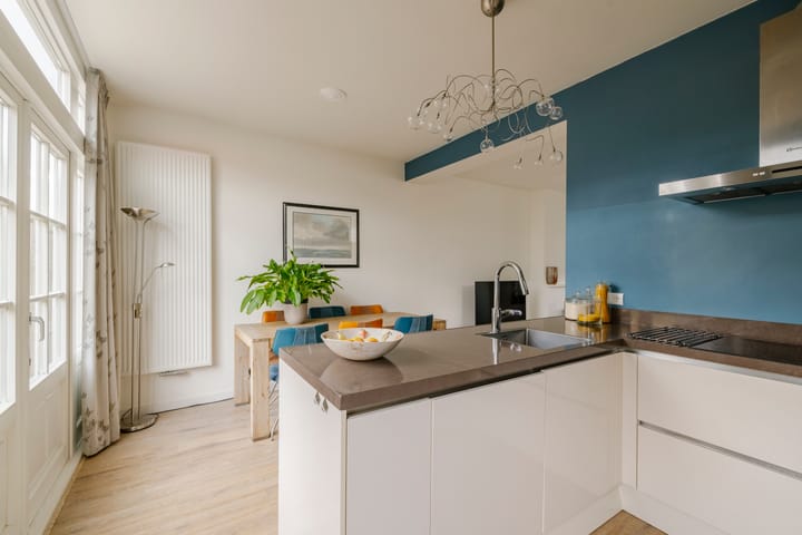 Foto 11 van Van 't Hoffstraat 1