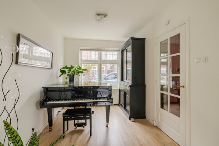 Foto 14 van Van 't Hoffstraat 1