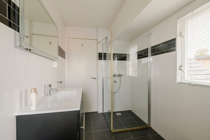 Foto 18 van Van 't Hoffstraat 1